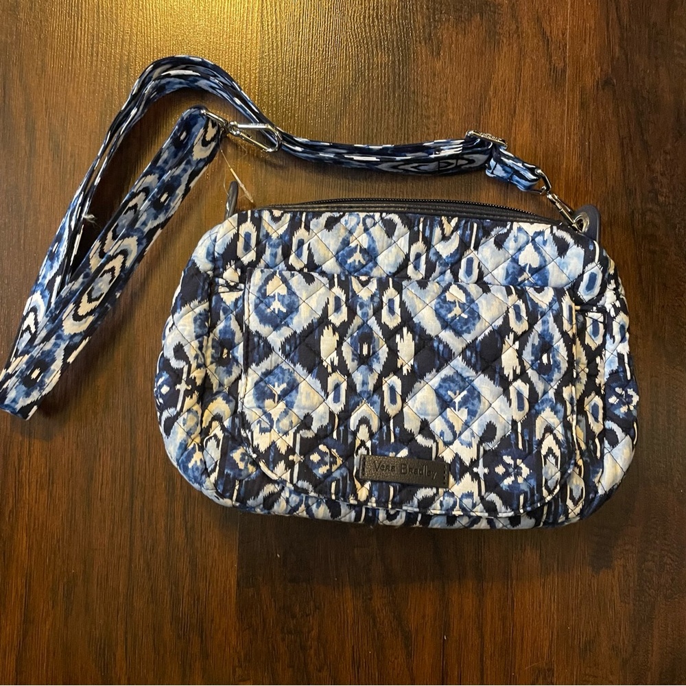 Vera Bradley Purse Indigo Tie Dye Pattern - DONATING 5/14